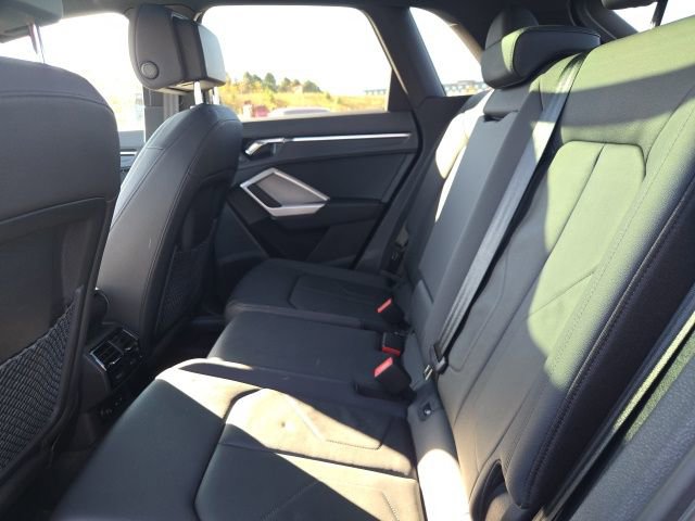 Used 2022 Audi Q3 2.0T Premium image 39