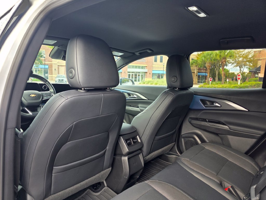 Certified 2024 Chevrolet Equinox EV LT FWD image 29