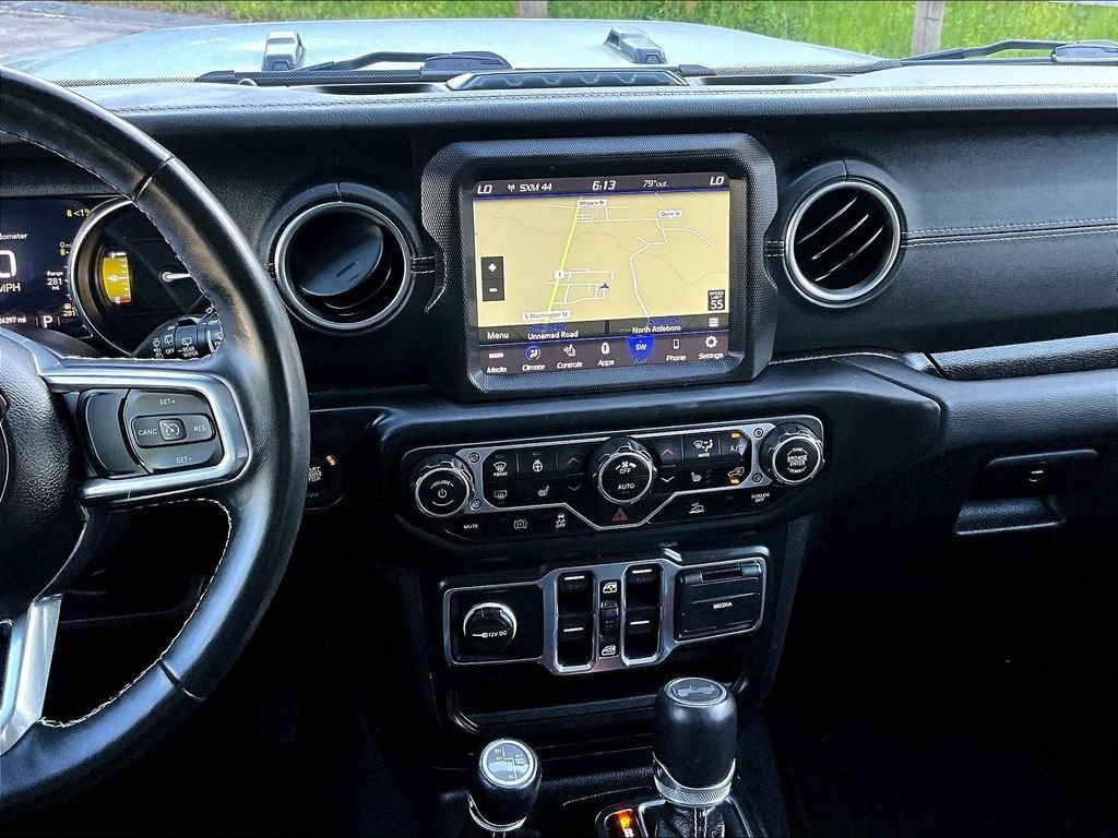 Used 2023 Jeep Wrangler Unlimited Sahara w/ Cold Weather Group AWD/4WD image 18