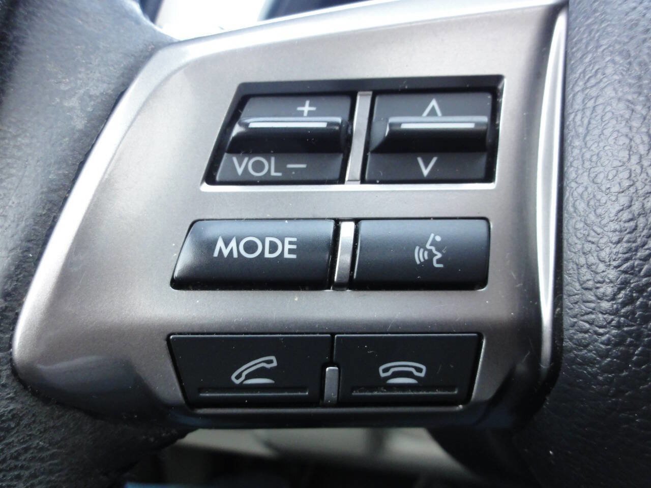 Used 2014 Subaru Impreza 2.0i Premium image 17