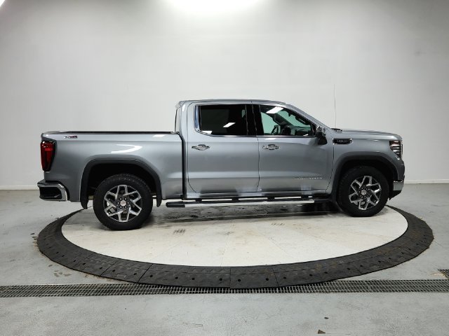 Used 2025 GMC Sierra 1500 SLT w/ SLT Premium Package AWD/4WD image 9
