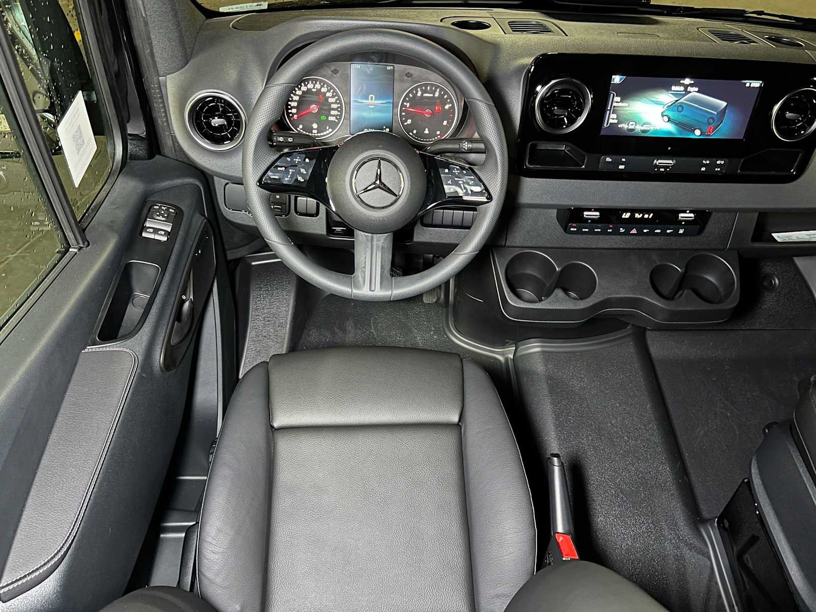 Used 2025 Mercedes-Benz Sprinter 2500 image 42