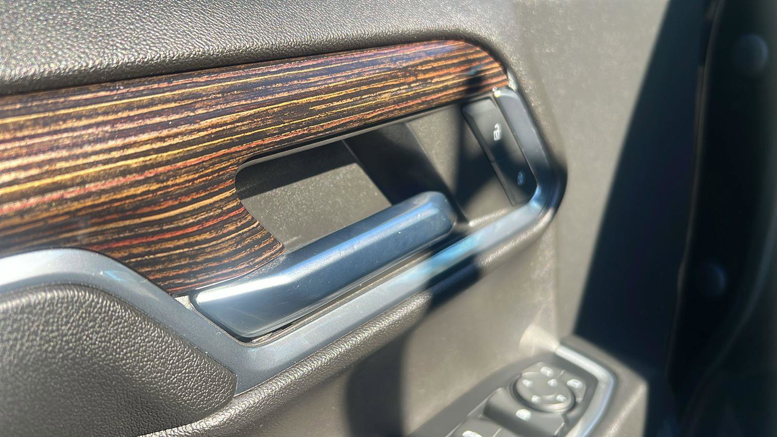 Used 2023 GMC Sierra 1500 SLE image 9