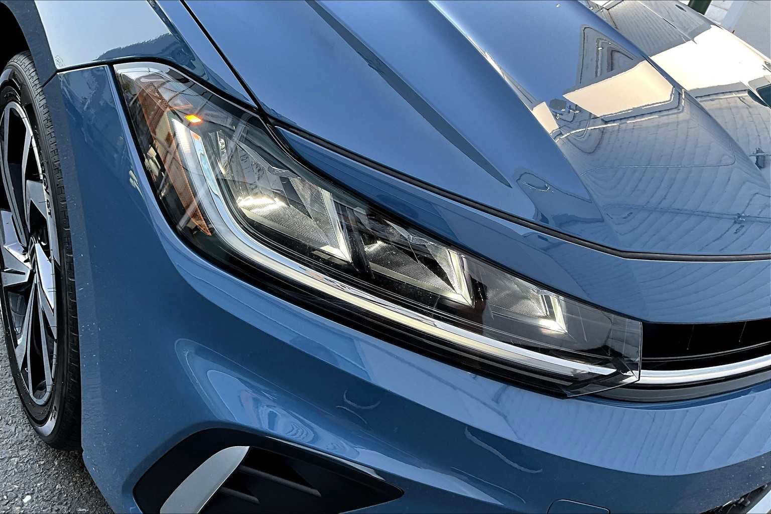 New 2025 Volkswagen Jetta SEL image 30
