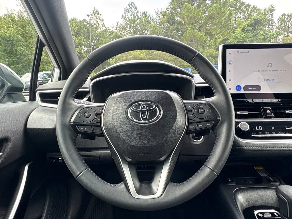 Used 2025 Toyota Corolla XSE FWD image 9