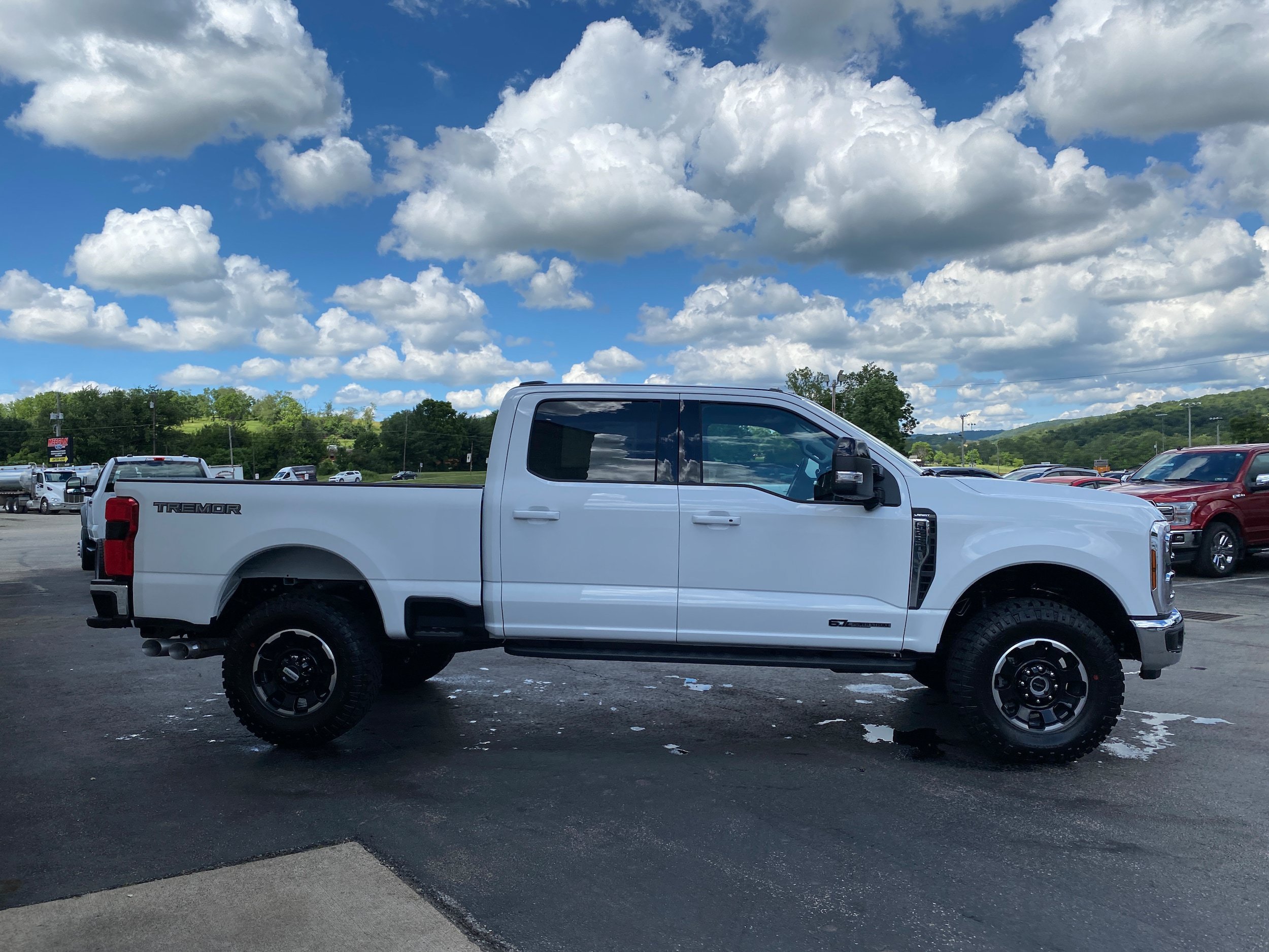 New 2026 Ford F250 Lariat w/ Tremor Off-Road Package AWD/4WD image 10