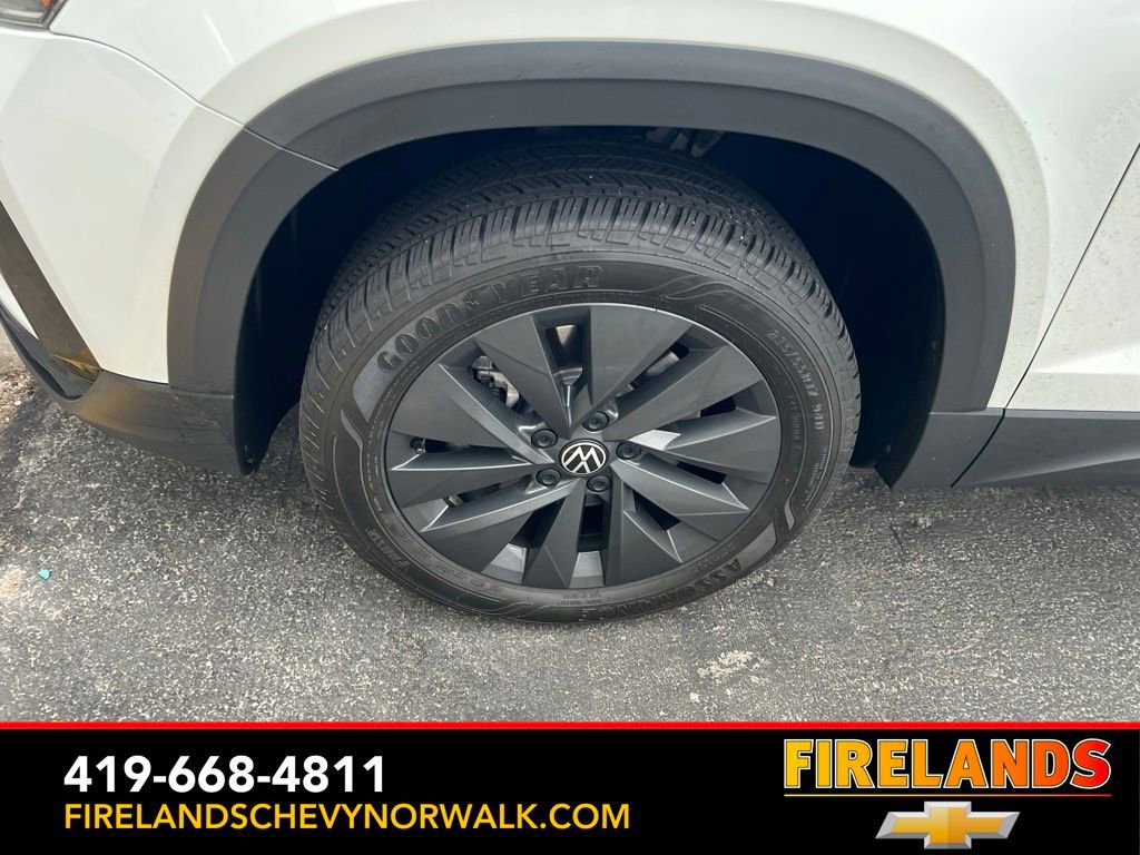 Used 2024 Volkswagen Taos S image 17