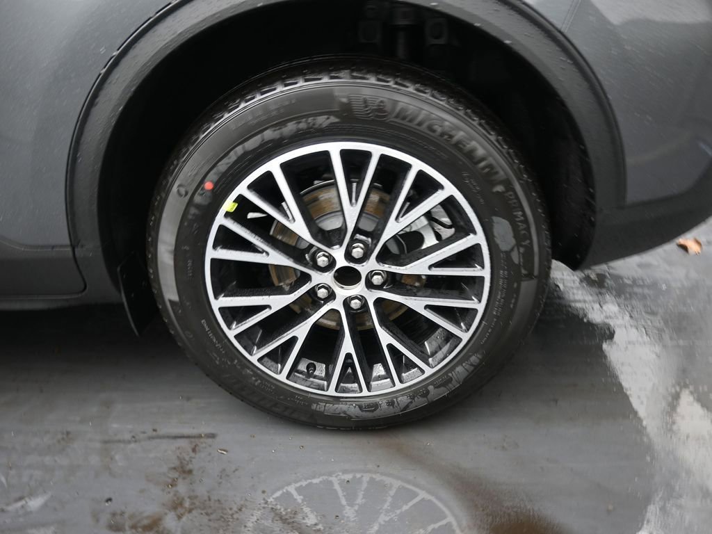 New 2026 Ford Escape SE w/ Class II Trailer Tow Package image 12