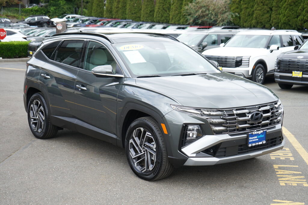 Certified 2025 Hyundai Tucson Limited AWD/4WD image 3