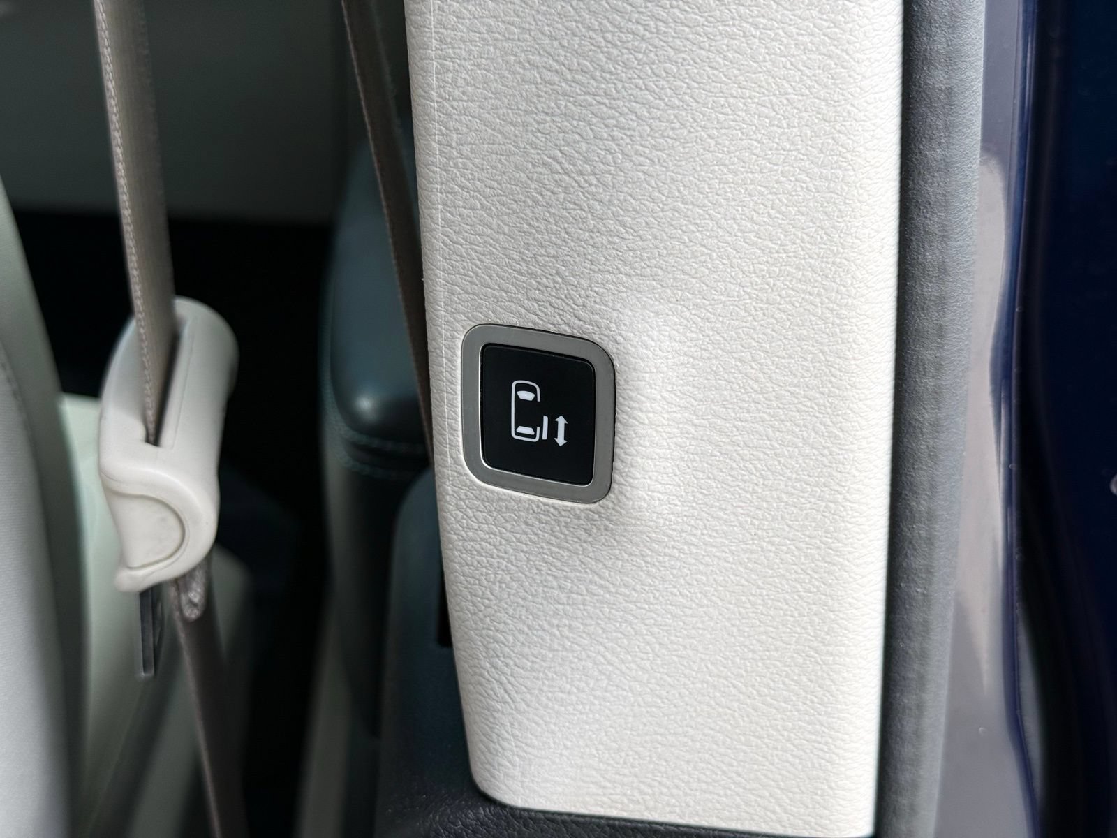 Used 2018 Chrysler Pacifica Touring Plus FWD image 27