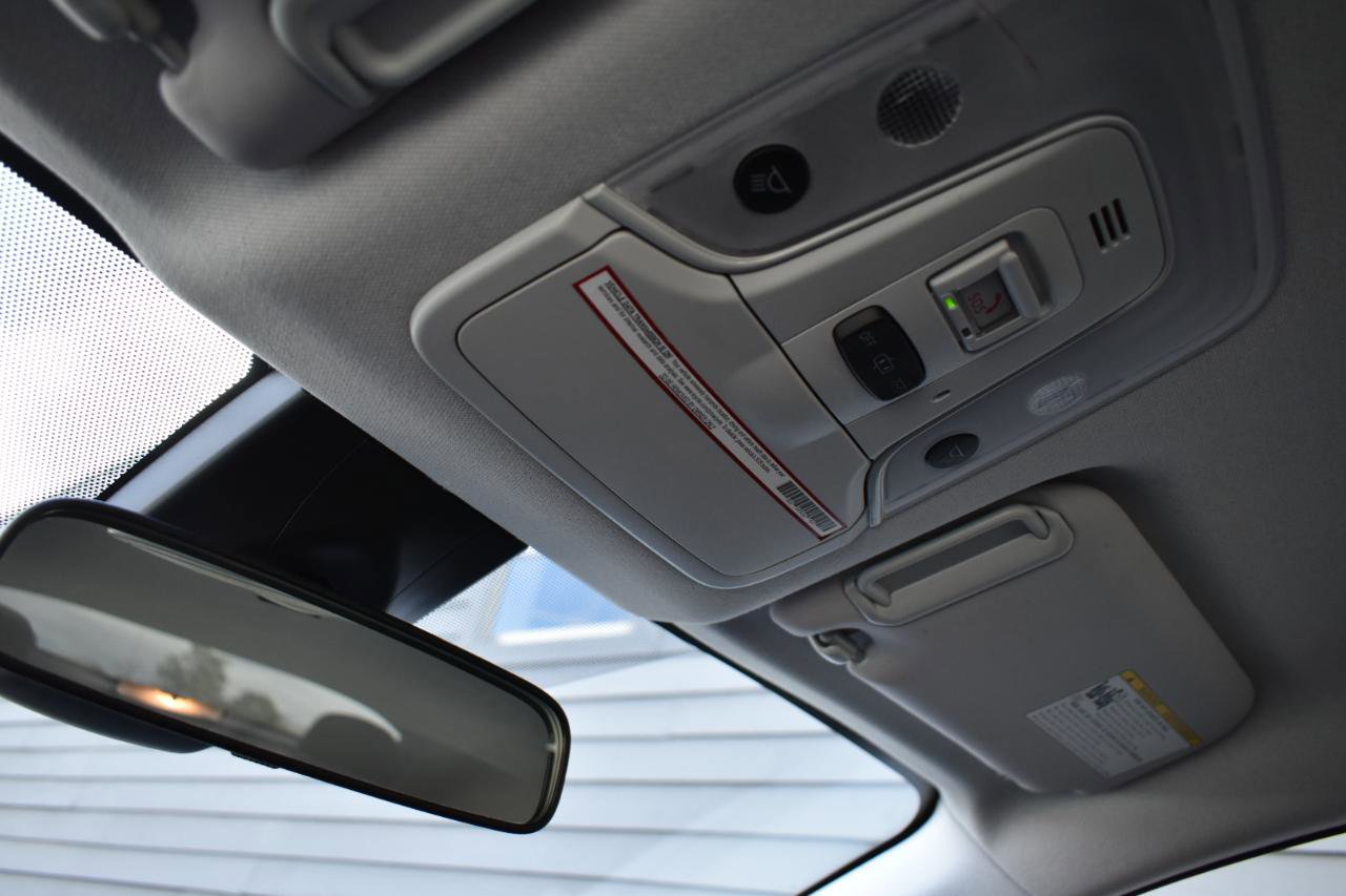 Used 2022 Toyota Prius LE FWD image 46