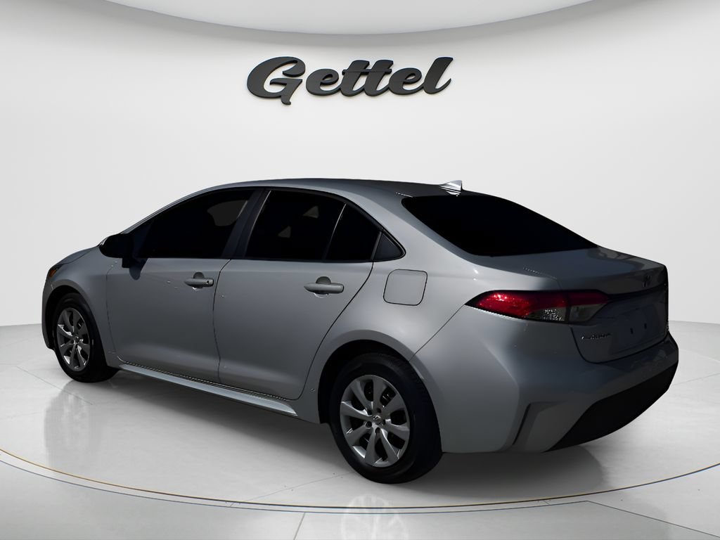 Used 2024 Toyota Corolla LE FWD image 3