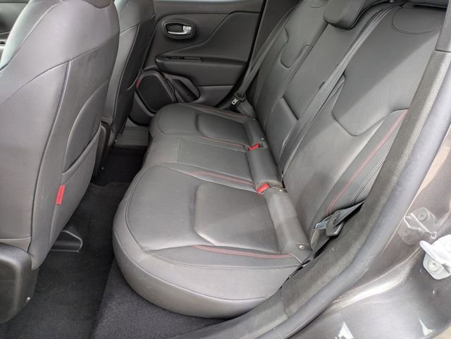 Used 2019 Jeep Renegade Trailhawk AWD/4WD image 15
