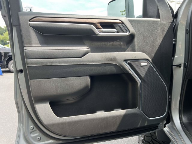 Used 2024 Chevrolet Silverado 1500 LT Trail Boss w/ Convenience Package II AWD/4WD image 19