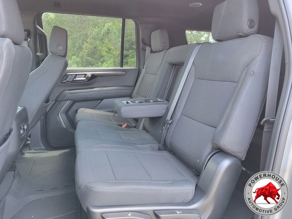 Used 2025 Chevrolet Suburban LS AWD/4WD image 16