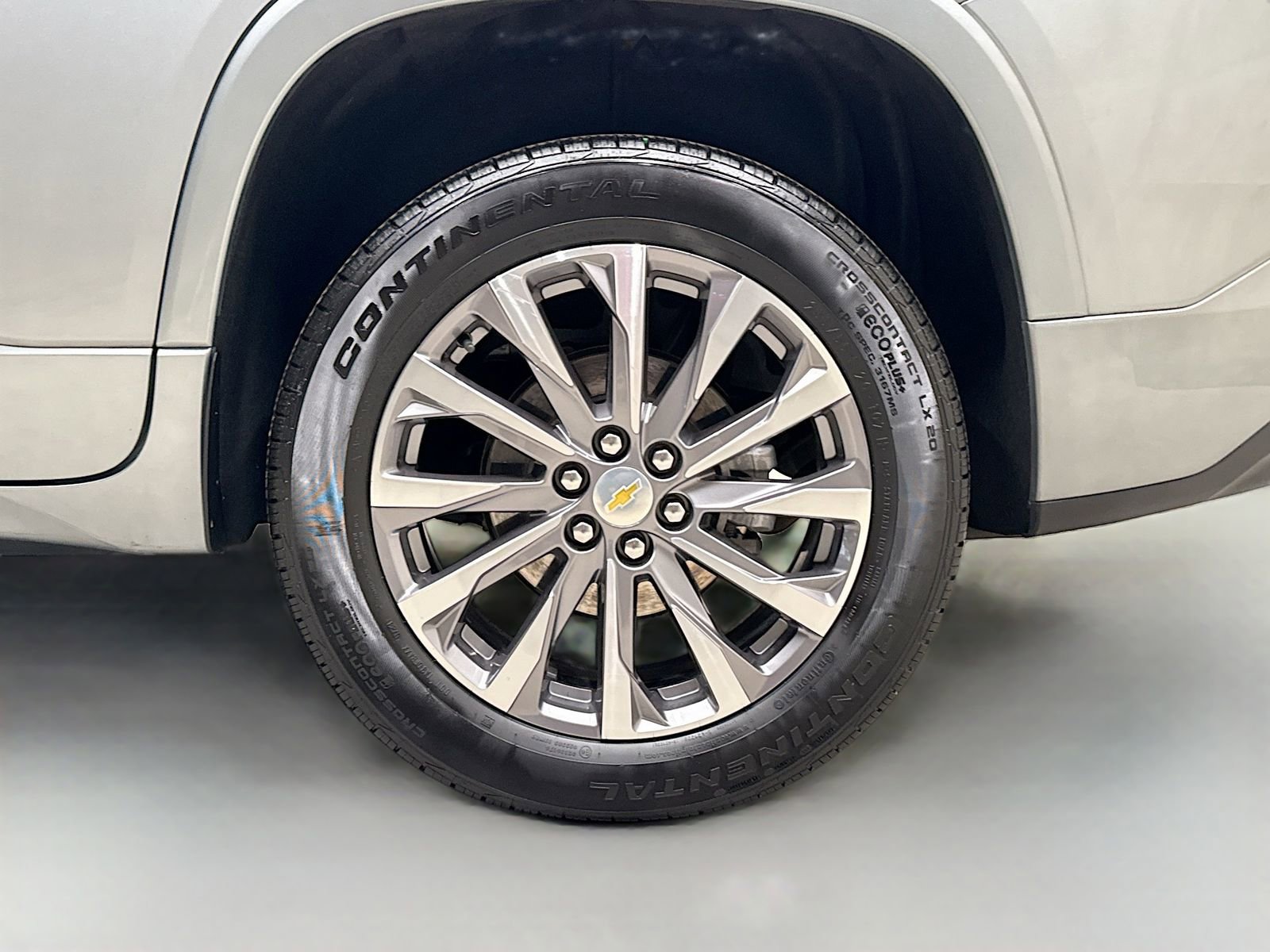 Used 2023 Chevrolet Traverse Premier image 37