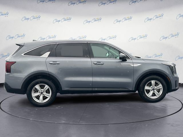 Used 2024 Kia Sorento LX image 6