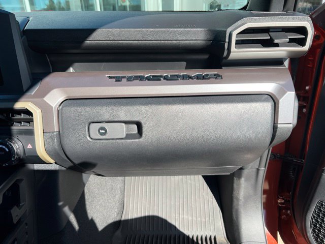 Used 2025 Toyota Tacoma TRD Off-Road AWD/4WD image 35
