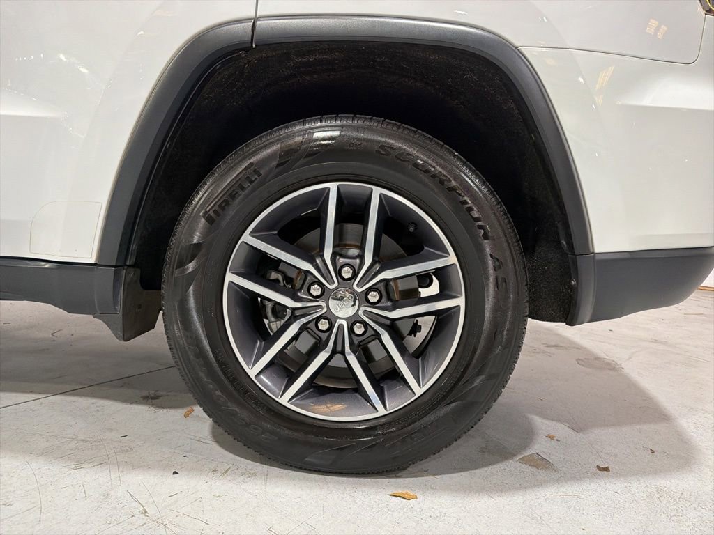 Used 2018 Jeep Grand Cherokee Limited image 35