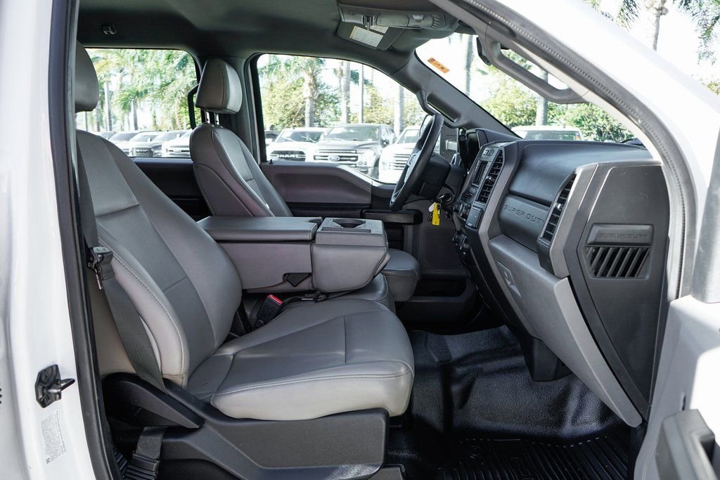 Used 2020 Ford F550 2WD Crew Cab Super Duty image 38