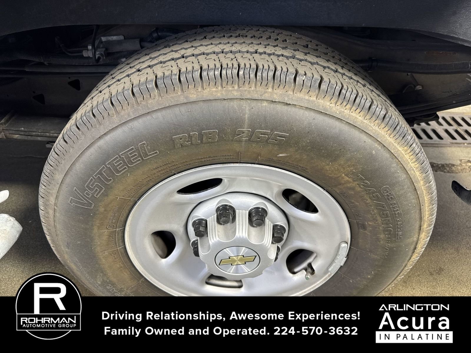 Used 2023 Chevrolet Express 2500 w/ Driver Convenience Package image 6