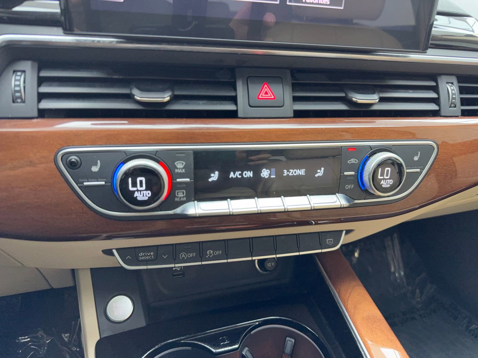 Used 2020 Audi A4 2.0T Premium w/ Convenience Package image 31