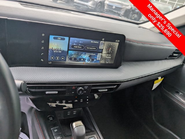 Certified 2025 Nissan Kicks SR AWD/4WD image 21