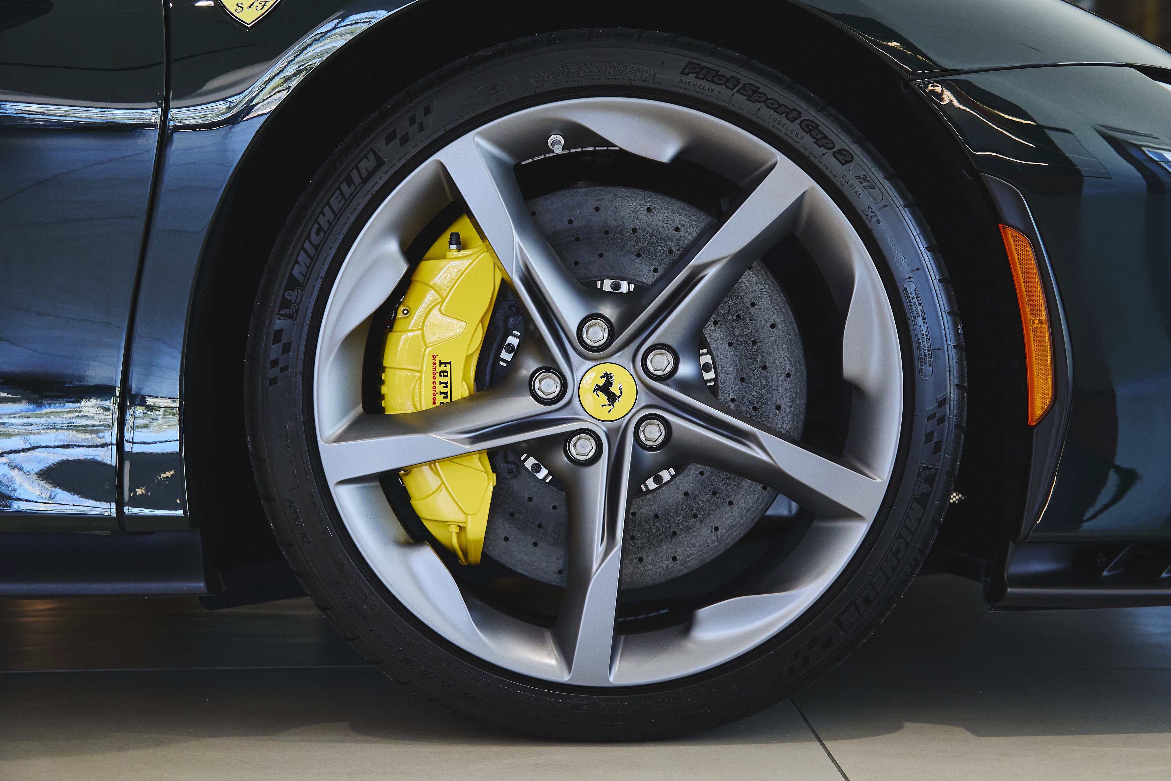 Used 2024 Ferrari SF90 Spider image 23