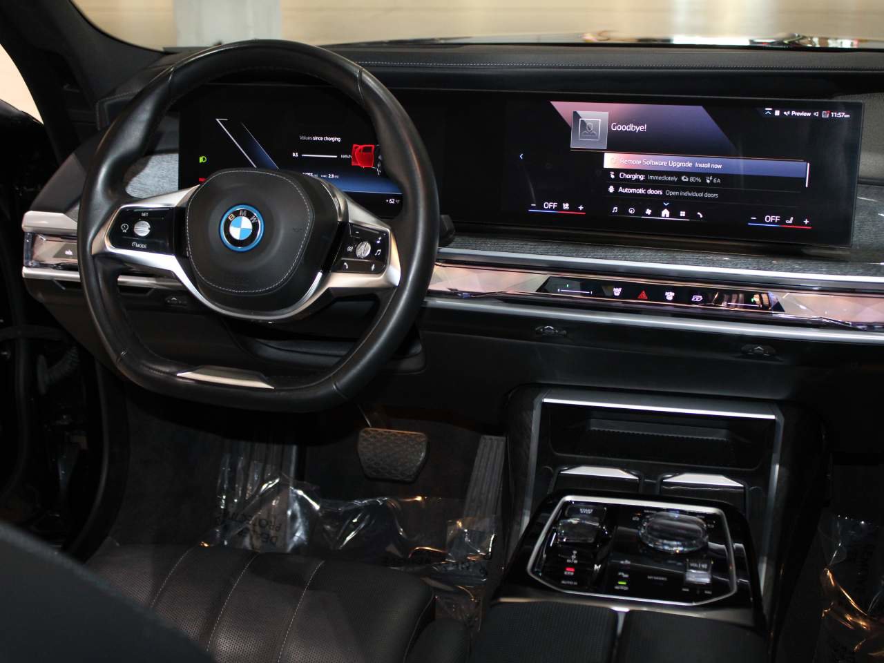 Certified 2024 BMW i7 eDrive50 w/ Executive Package RWD image 18