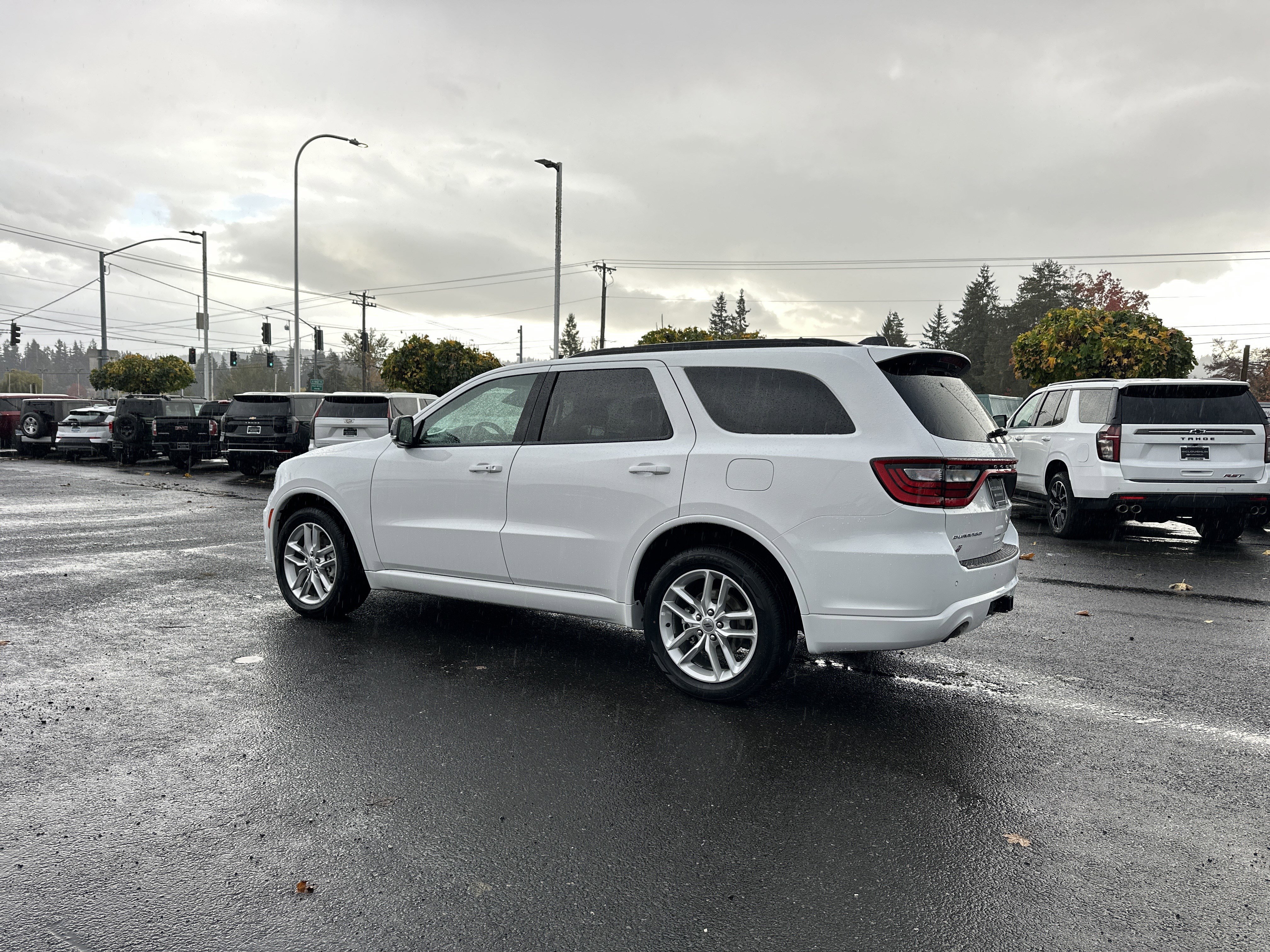 Used 2024 Dodge Durango GT image 3
