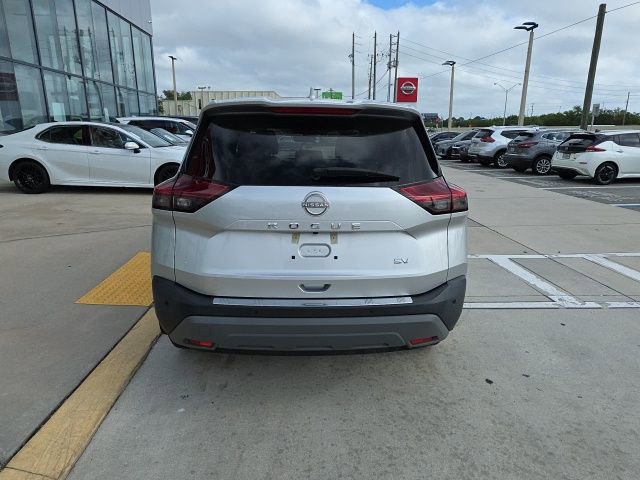 Used 2023 Nissan Rogue SV image 5