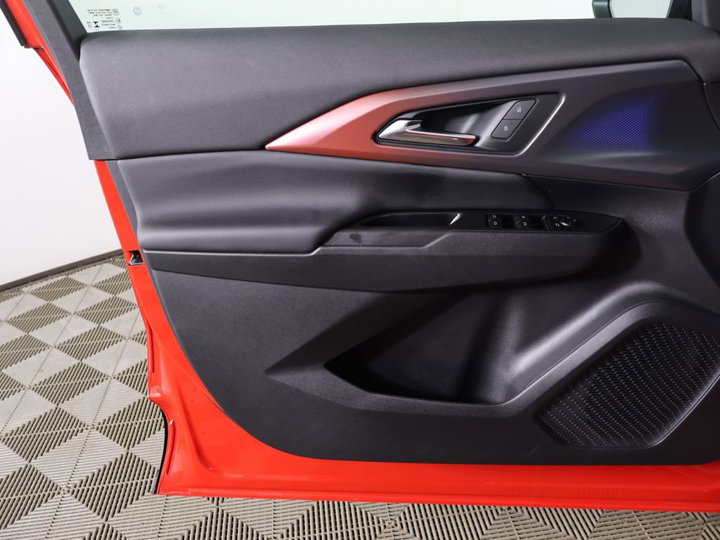 Used 2024 Chevrolet Equinox EV RS image 20