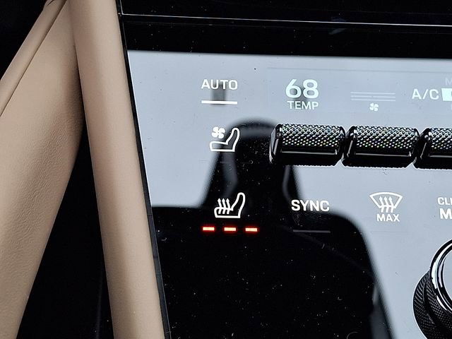 Certified 2026 Porsche Cayenne AWD/4WD image 29
