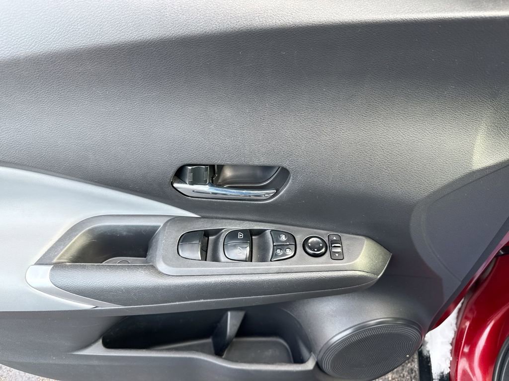 Used 2022 Nissan Kicks SR w/ Premium Package image 23