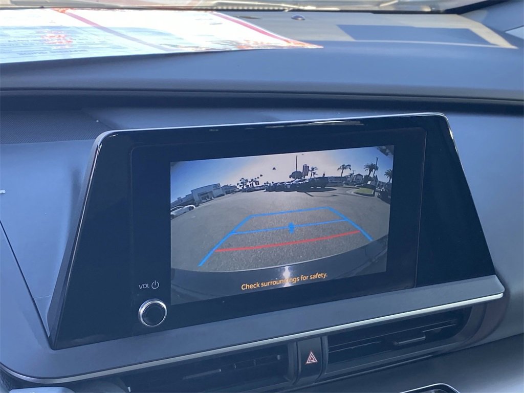 Certified 2024 Toyota Prius Limited image 27