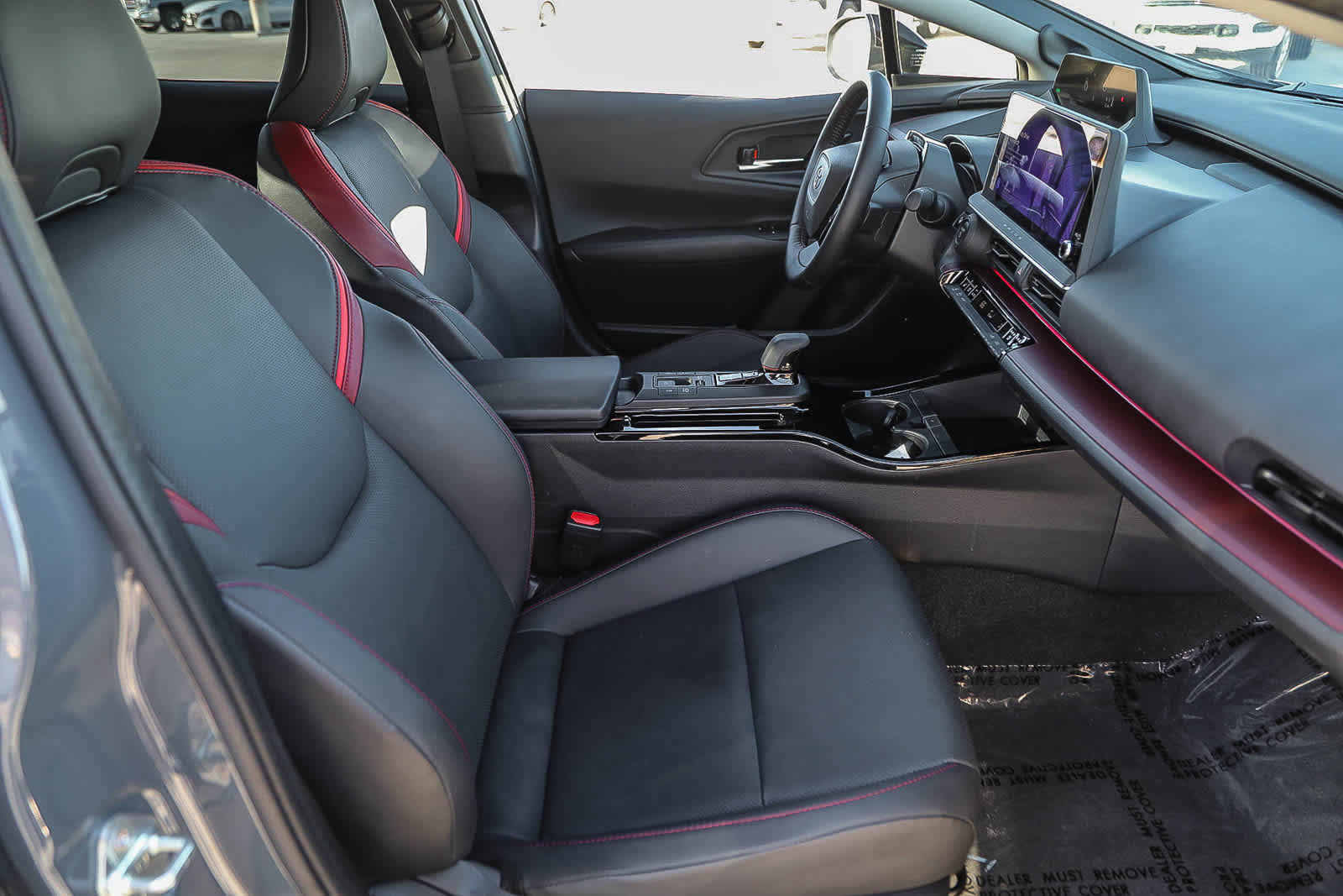 Used 2024 Toyota Prius Prime Premium w/ Advanced Technology Package image 16