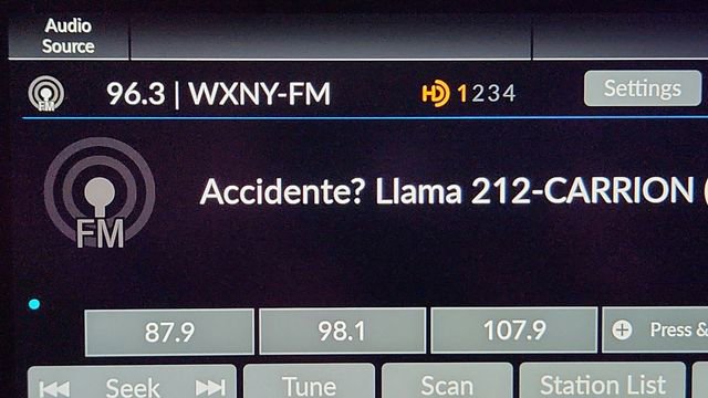 Used 2025 Honda Pilot EX-L image 11