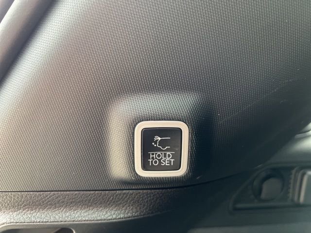 Certified 2024 Jeep Grand Cherokee Altitude AWD/4WD image 12