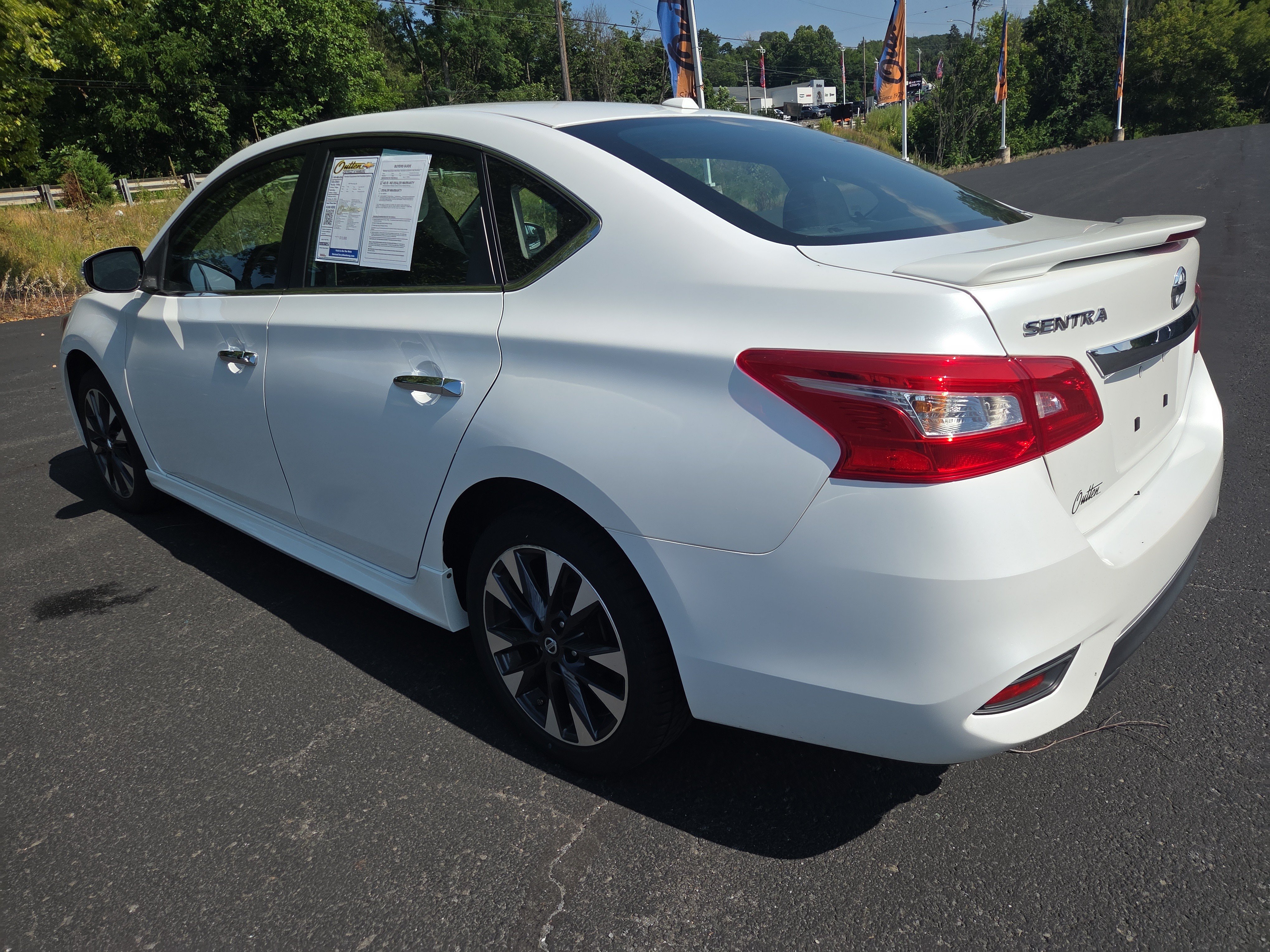 Used 2016 Nissan Sentra SR FWD image 5