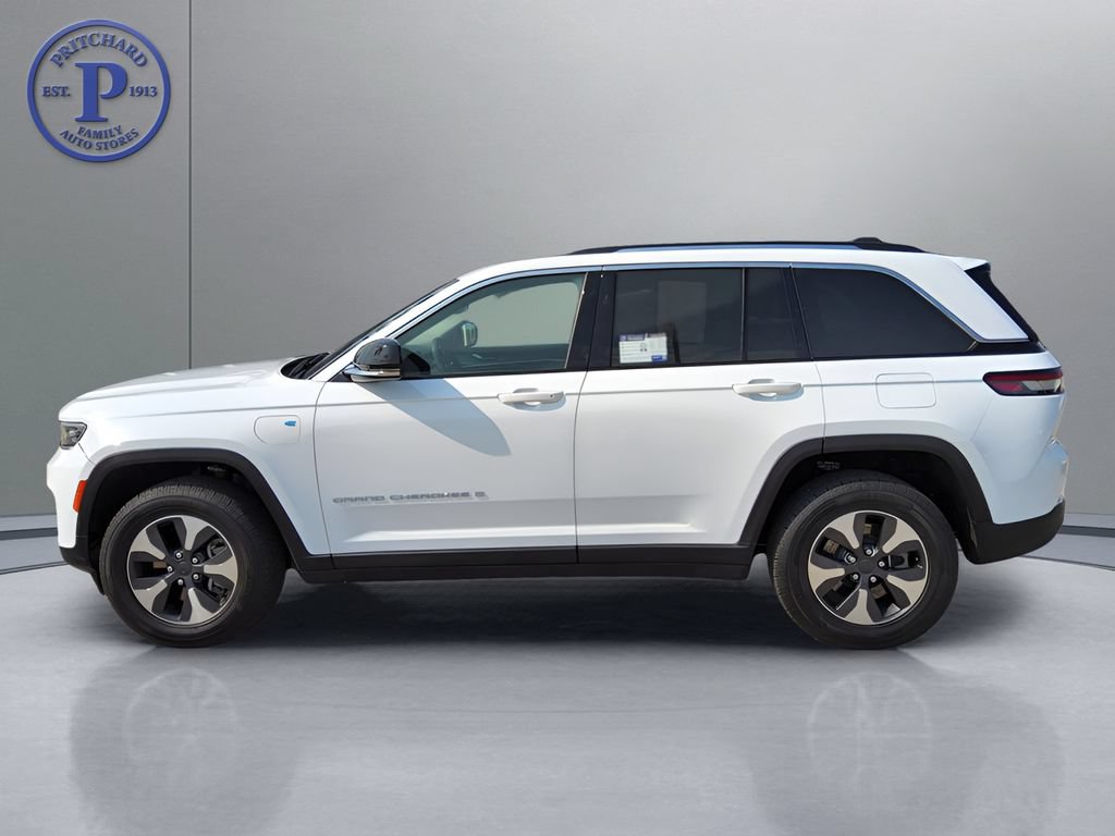 Used 2023 Jeep Grand Cherokee 4WD 4xe image 4