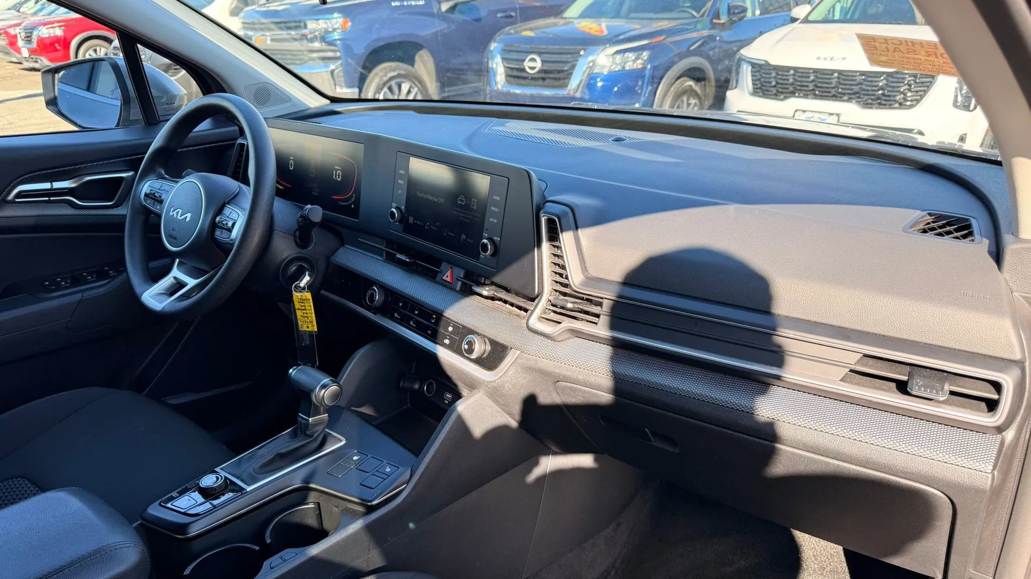 Used 2024 Kia Sportage LX image 17