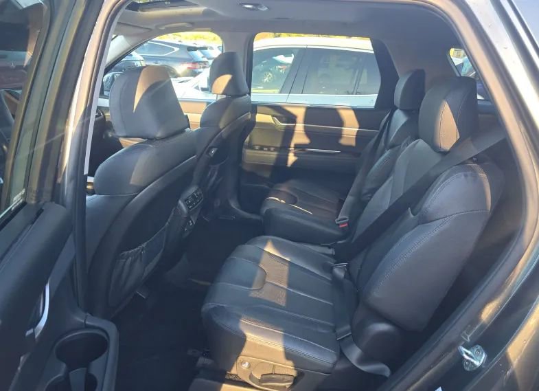 Used 2020 Hyundai Palisade SEL w/ Premium Package image 5