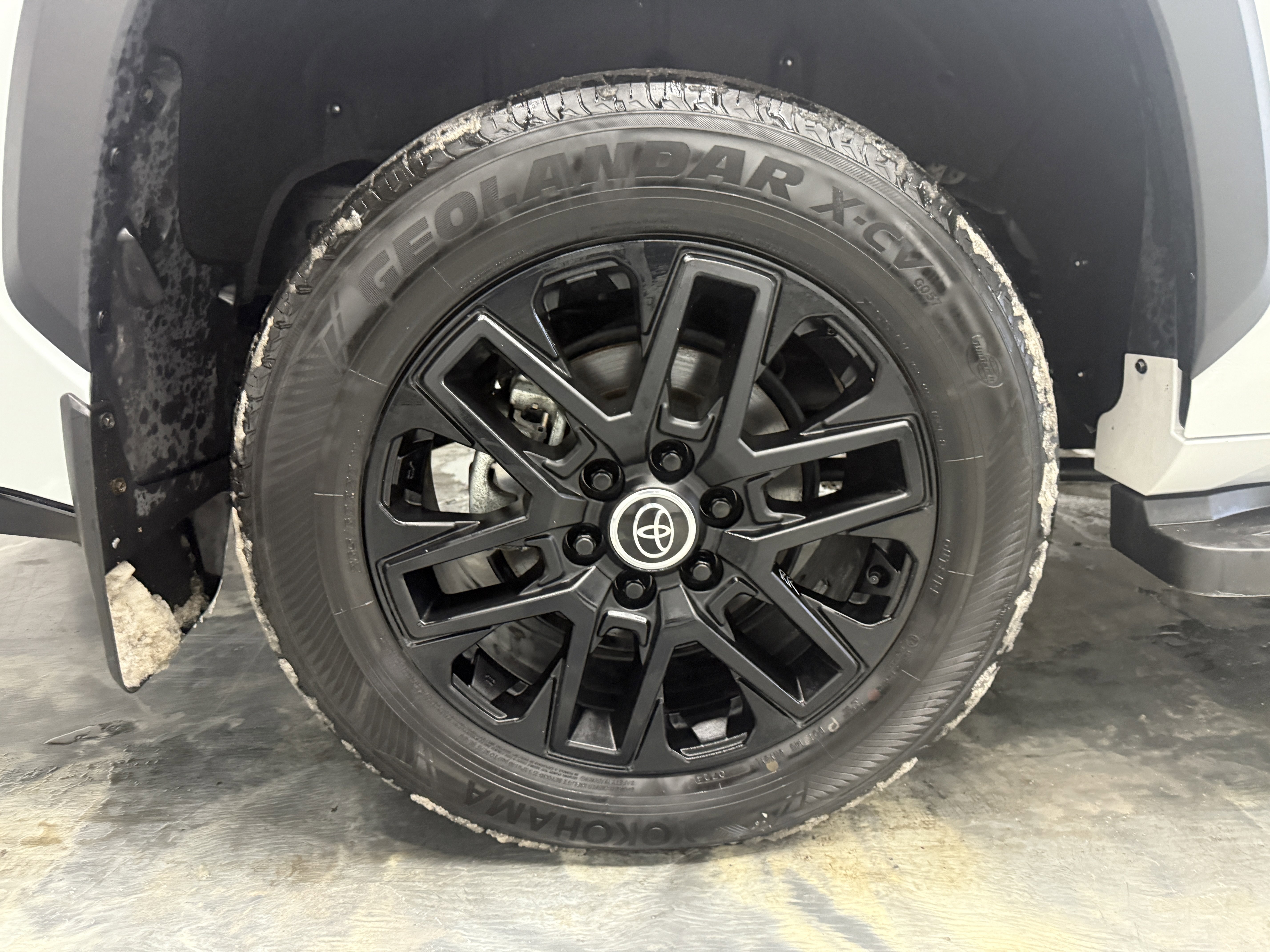 Used 2024 Toyota Sequoia Limited image 27