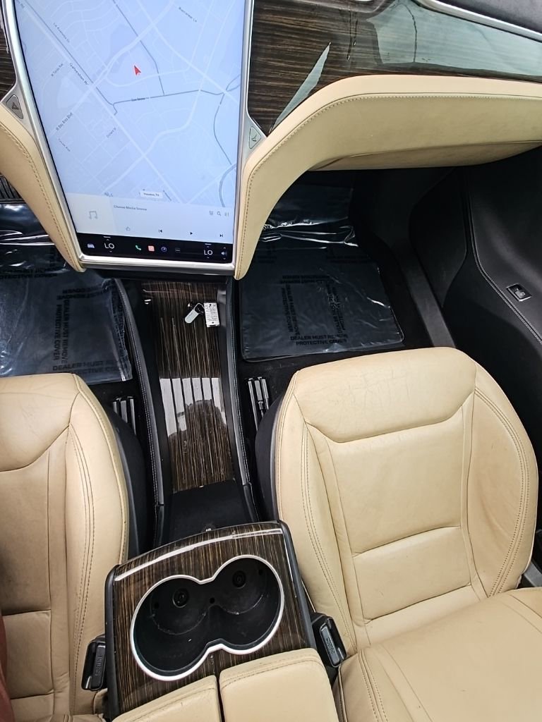 Used 2015 Tesla Model S 85D image 18
