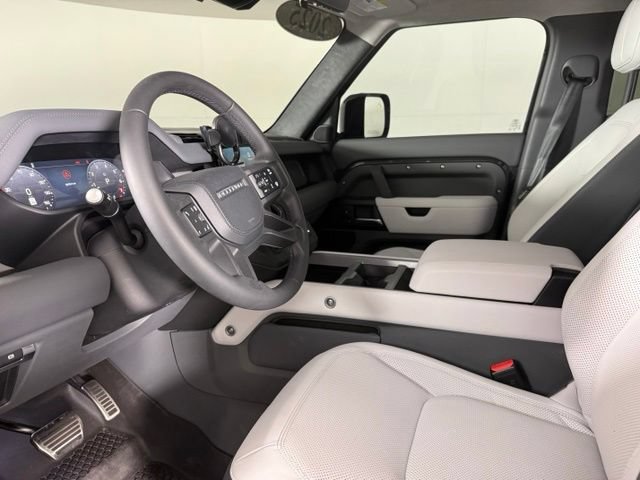 Used 2025 Land Rover Defender 110 X AWD/4WD image 6