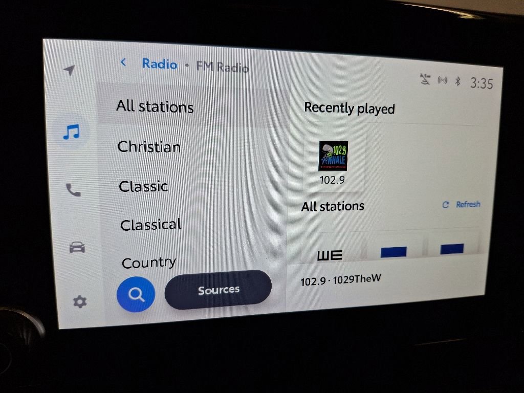 Used 2023 Toyota RAV4 SE w/ Weather & Moonroof Package AWD/4WD image 24