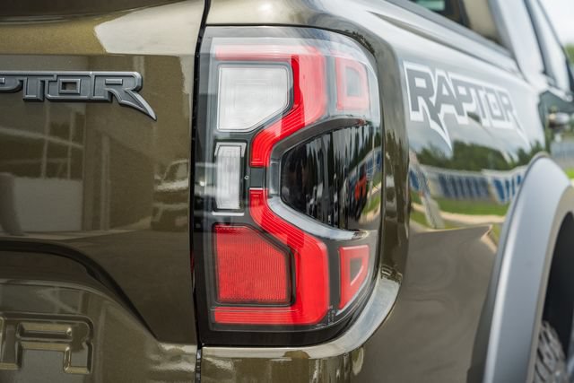 Used 2025 Ford Ranger Raptor AWD/4WD image 8