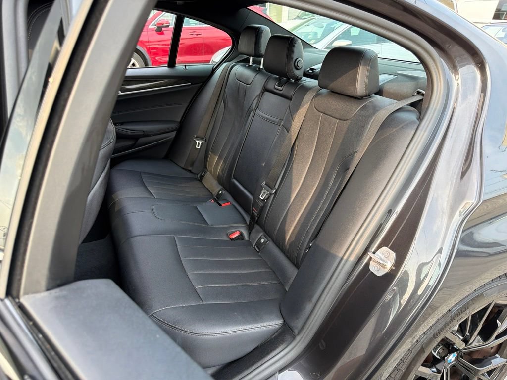 Used 2023 BMW 540i xDrive w/ M Sport Package AWD/4WD image 25