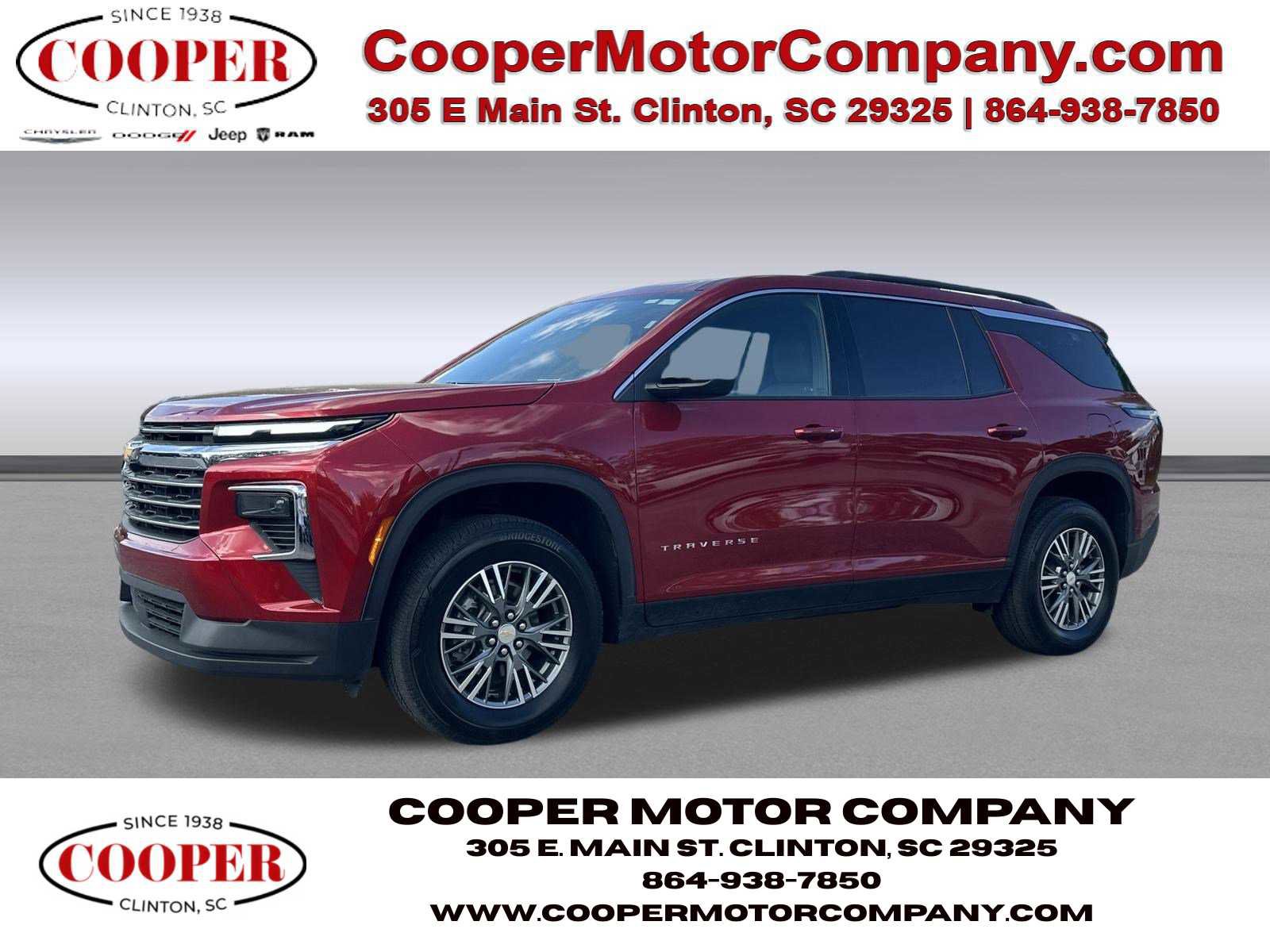 Used 2025 Chevrolet Traverse LT image 1