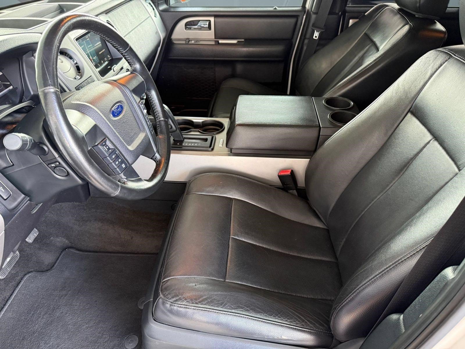 Used 2016 Ford Expedition XLT w/ Equipment Group 202A AWD/4WD image 5
